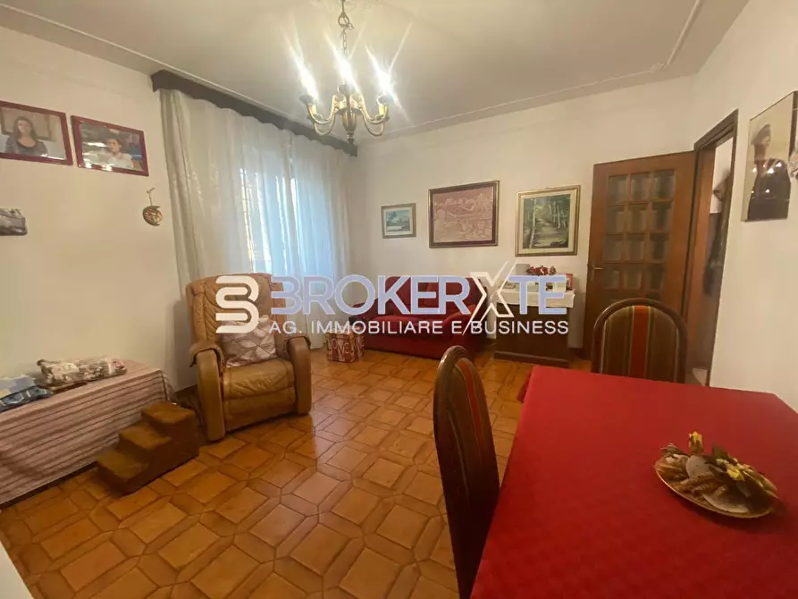 Immagine 13 di Casa indipendente in vendita  a Castelnuovo Magra