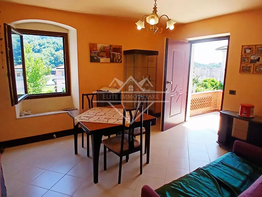 Immagine 4 di Casa semindipendente in vendita  a Carrara