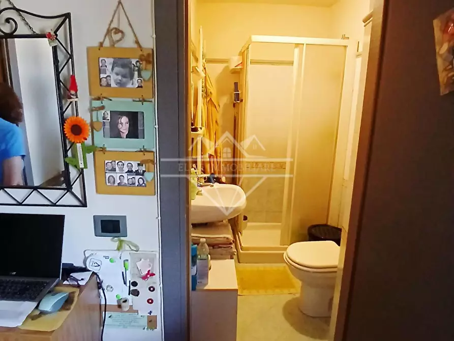 Immagine 15 di Casa semindipendente in vendita  a Carrara