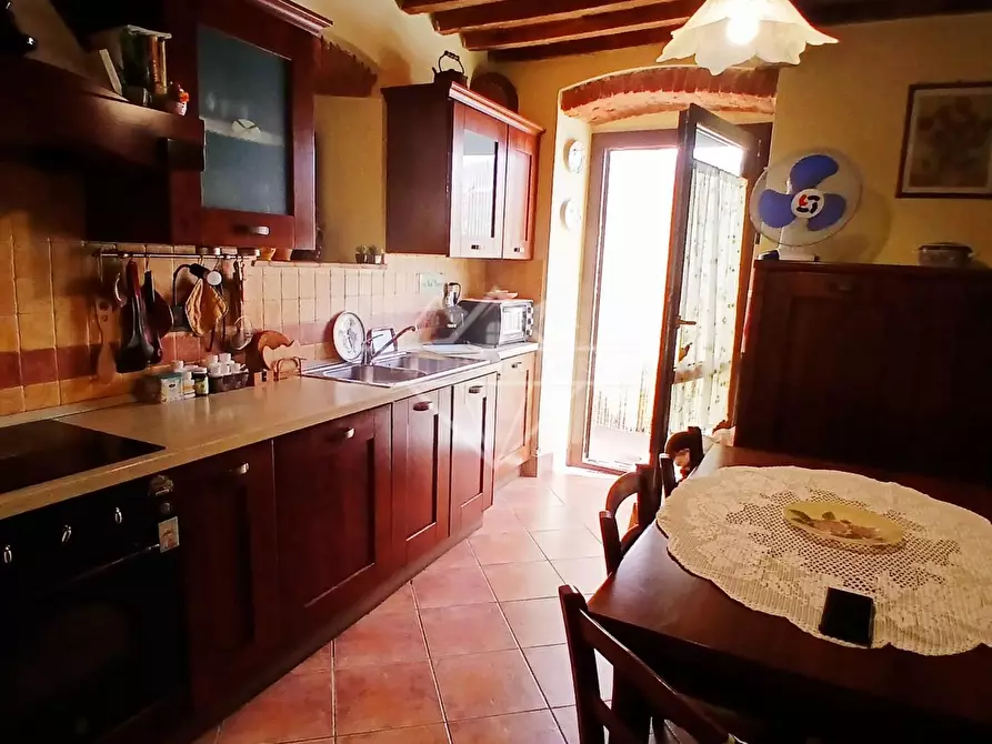 Immagine 12 di Casa semindipendente in vendita  a Carrara