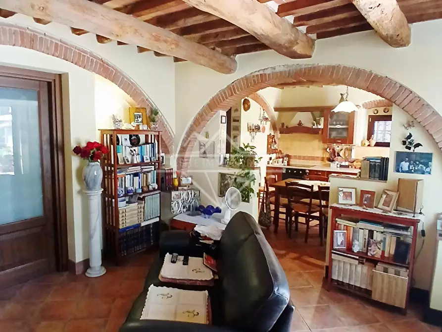 Immagine 11 di Casa semindipendente in vendita  a Carrara