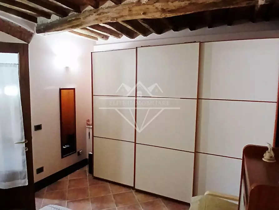 Immagine 7 di Casa semindipendente in vendita  a Carrara