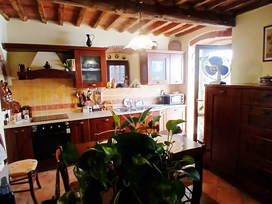 Immagine 8 di Casa semindipendente in vendita  a Carrara