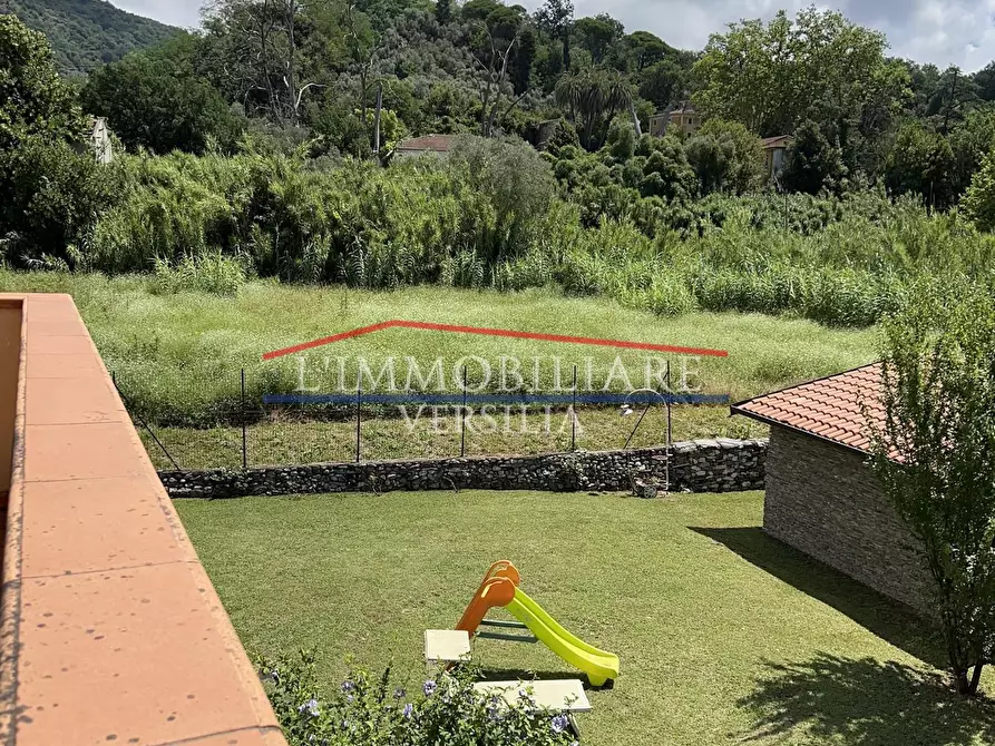 Immagine 37 di Villa in vendita  a Carrara