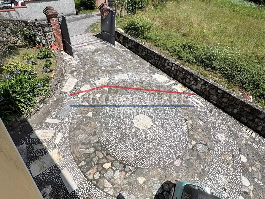 Immagine 31 di Villa in vendita  a Carrara