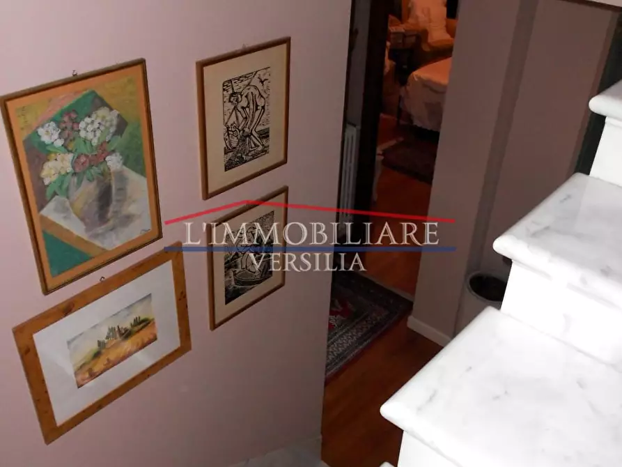 Immagine 70 di Villa in vendita  a Carrara