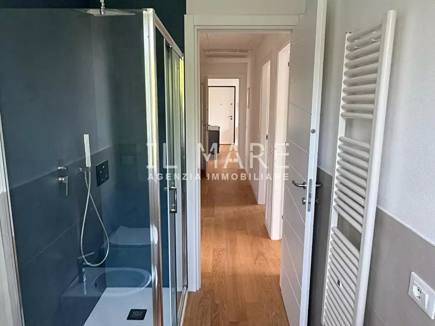 Immagine 15 di Appartamento in vendita  a Massa