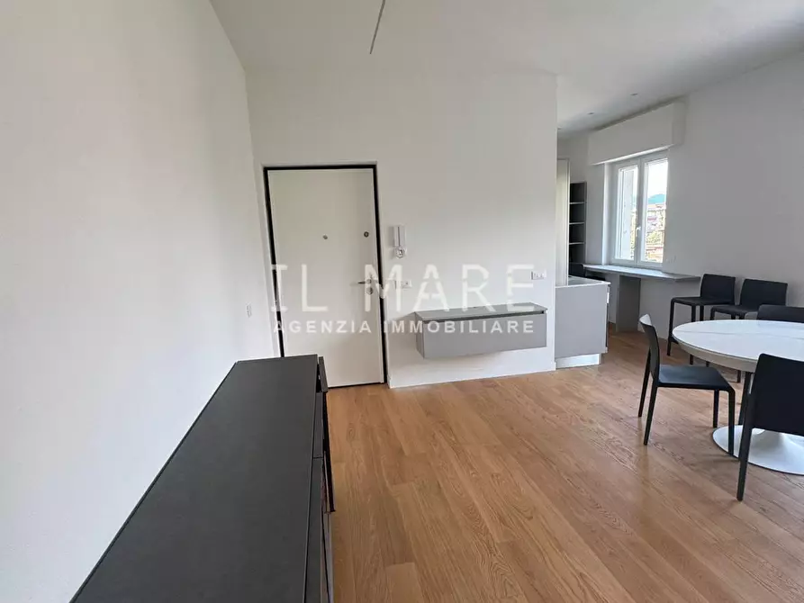 Immagine 9 di Appartamento in vendita  a Massa