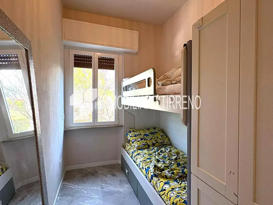 Immagine 16 di Appartamento in vendita  a Massa