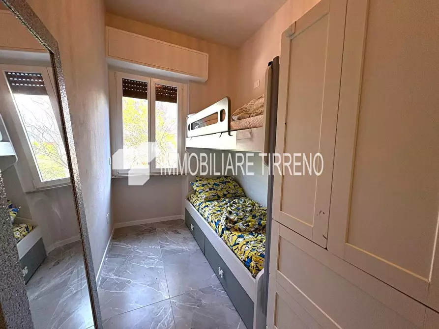 Immagine 9 di Appartamento in vendita  a Massa