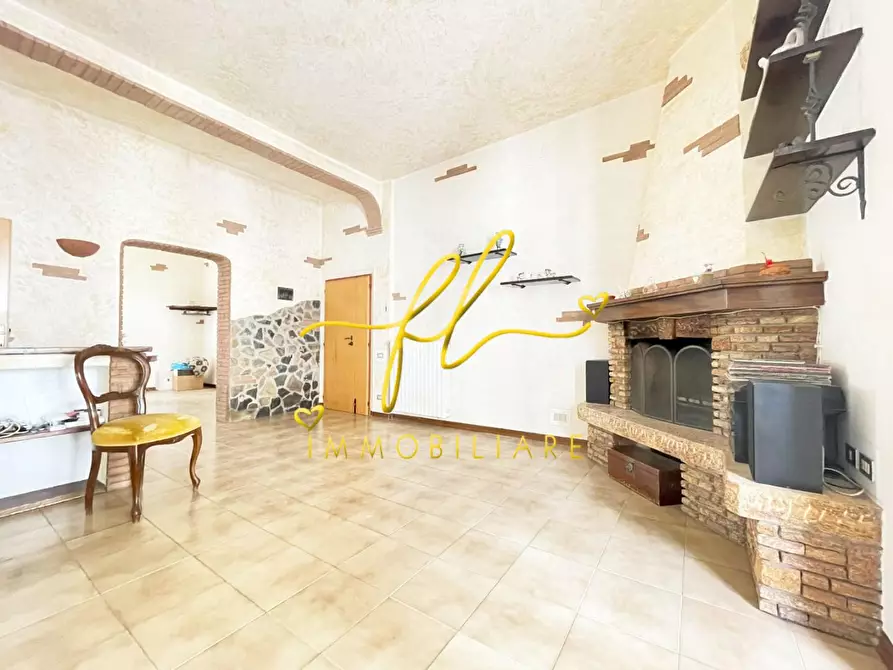 Immagine 4 di Appartamento in vendita  a Pomarance