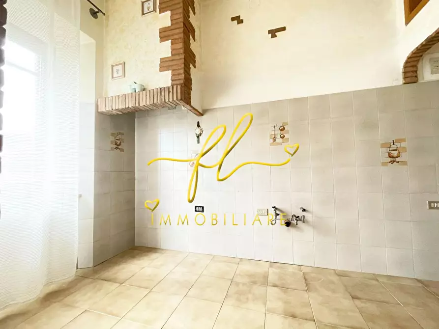 Immagine 8 di Appartamento in vendita  a Pomarance