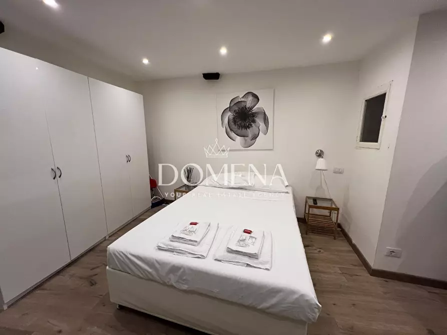 Immagine 4 di Appartamento in vendita  a Siena