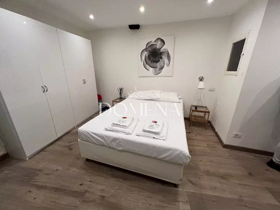 Immagine 5 di Appartamento in vendita  a Siena