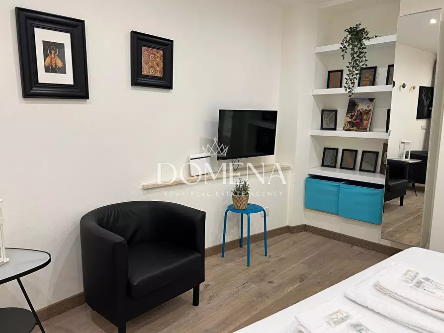 Immagine 10 di Appartamento in vendita  a Siena