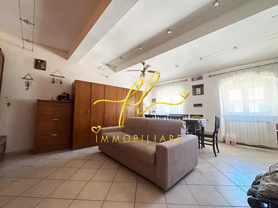 Immagine 1 di Appartamento in vendita  a Livorno