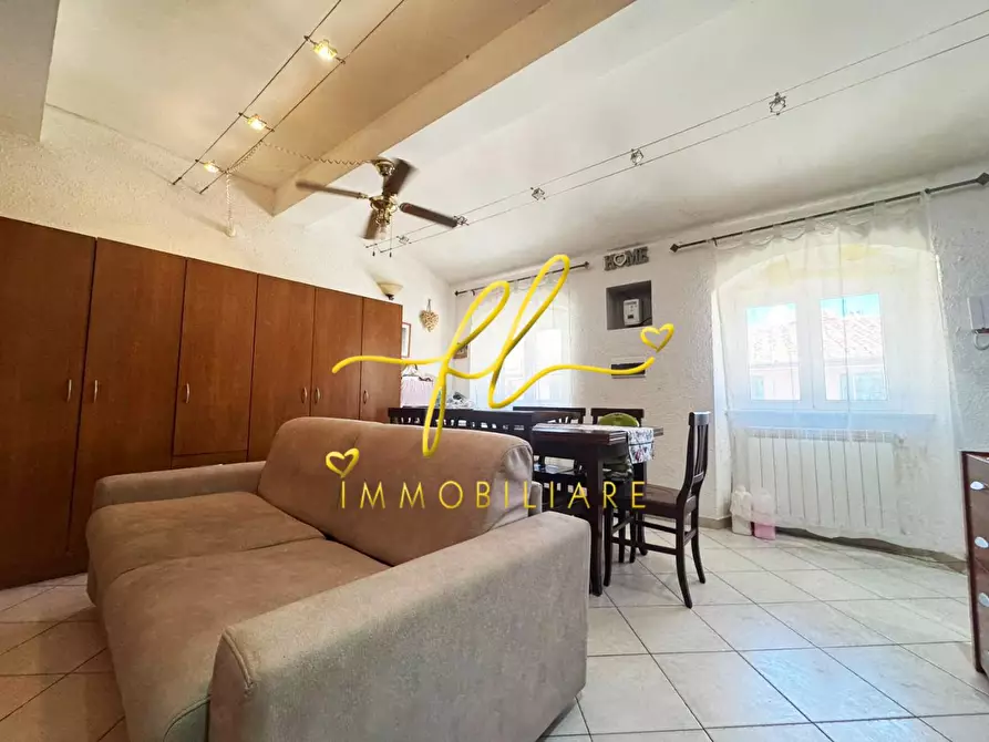 Immagine 3 di Appartamento in vendita  a Livorno