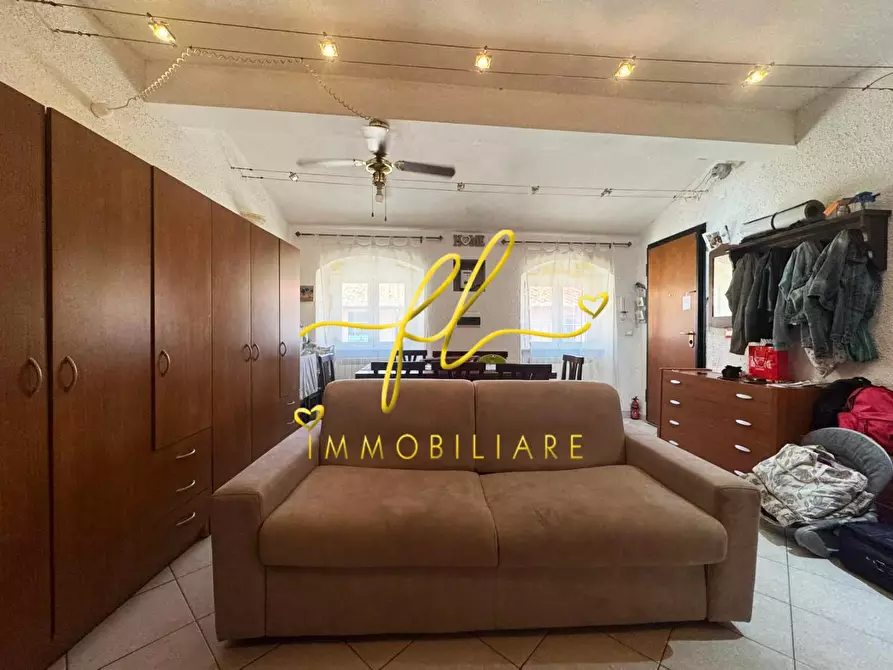 Immagine 4 di Appartamento in vendita  a Livorno