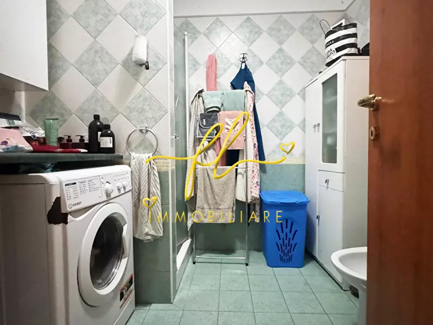 Immagine 21 di Appartamento in vendita  a Livorno