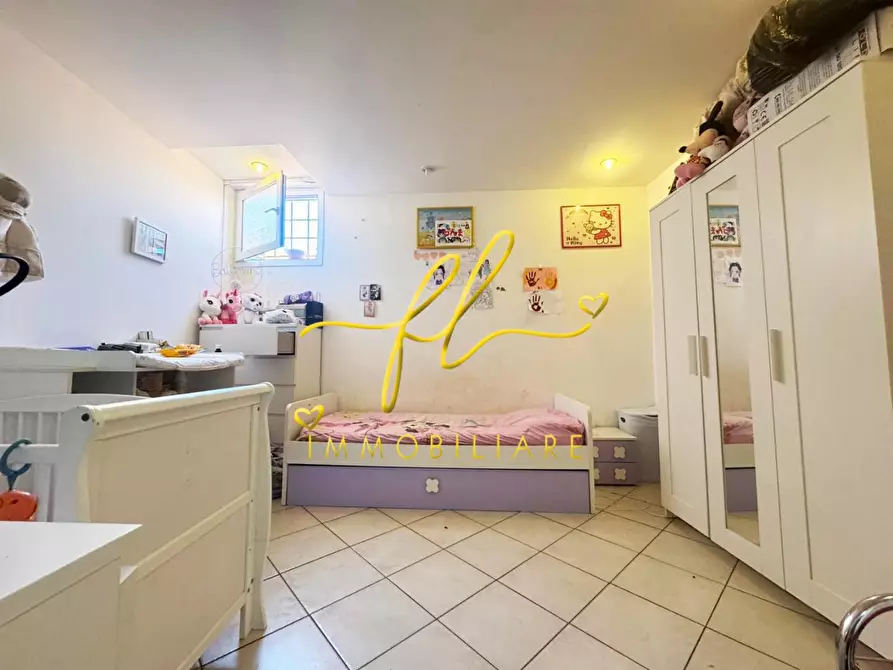 Immagine 17 di Appartamento in vendita  a Livorno