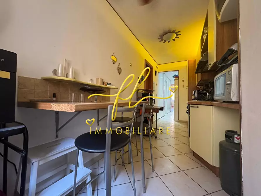 Immagine 9 di Appartamento in vendita  a Livorno