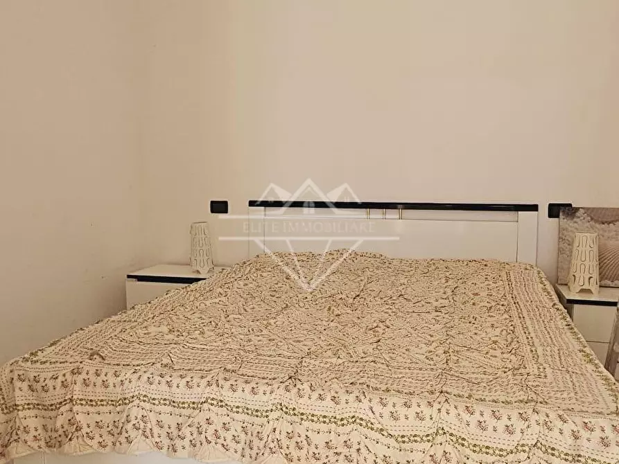 Immagine 17 di Appartamento in affitto  a Carrara