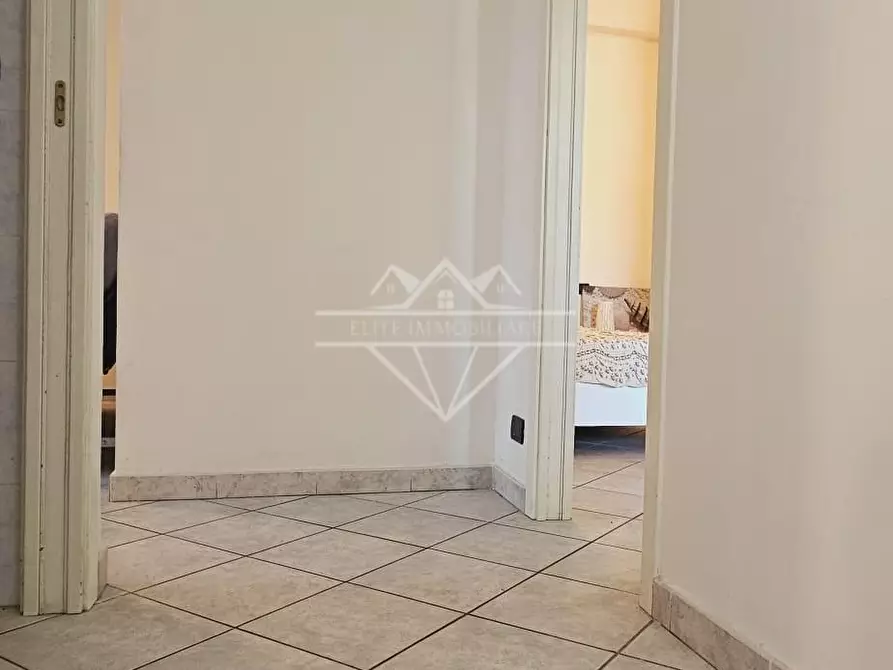 Immagine 15 di Appartamento in affitto  a Carrara