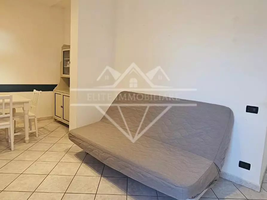 Immagine 14 di Appartamento in affitto  a Carrara