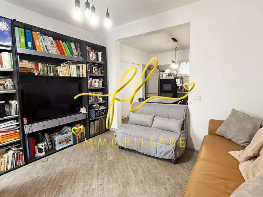 Immagine 3 di Appartamento in vendita  a Livorno