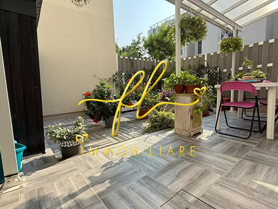 Immagine 16 di Appartamento in vendita  a Livorno