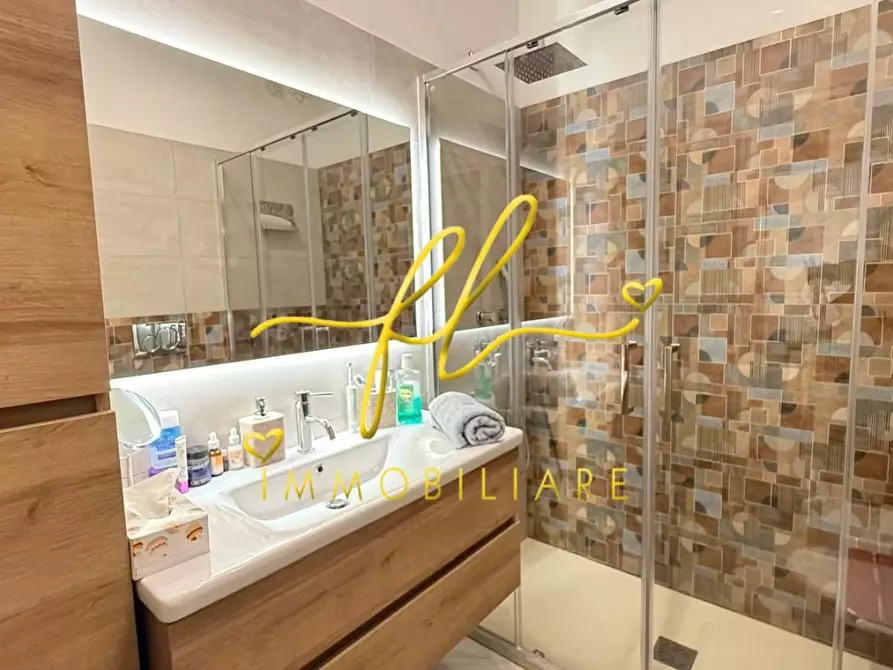 Immagine 14 di Appartamento in vendita  a Livorno