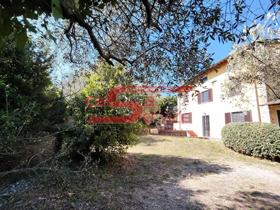 Immagine 21 di Villa in vendita  a Montecatini Terme