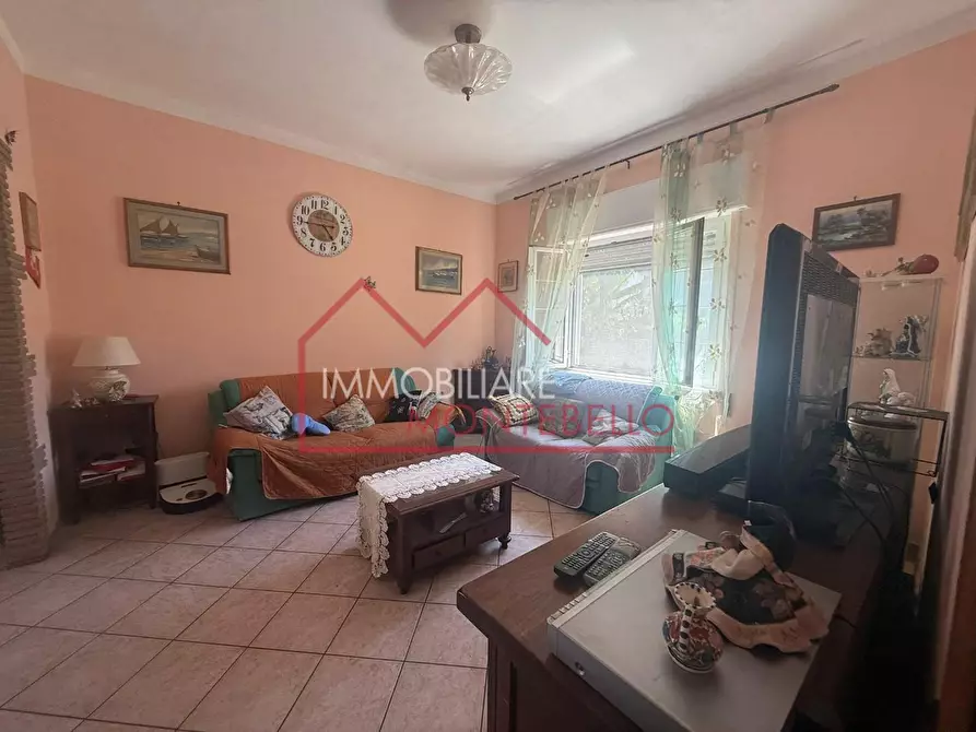 Immagine 12 di Casa bifamiliare in vendita  a Camaiore