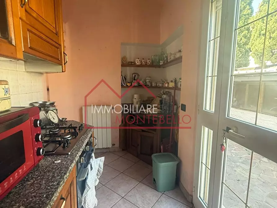 Immagine 34 di Casa bifamiliare in vendita  a Camaiore