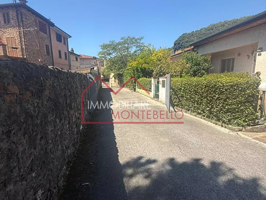 Immagine 36 di Casa bifamiliare in vendita  a Camaiore