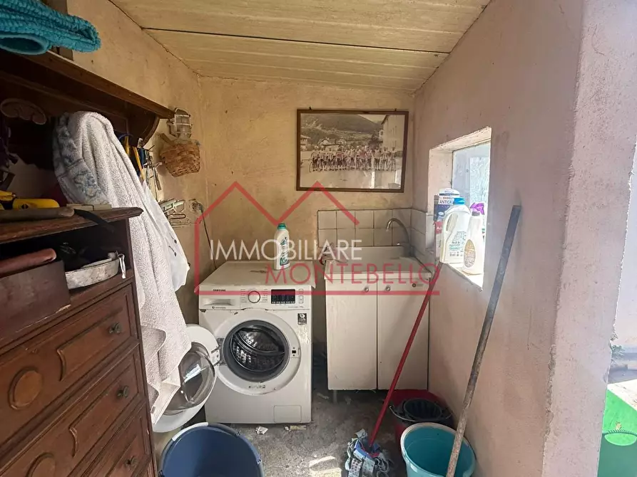 Immagine 40 di Casa bifamiliare in vendita  a Camaiore