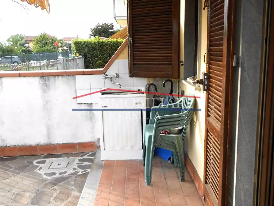 Immagine 10 di Casa bifamiliare in vendita  a Massa