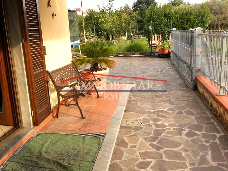 Immagine 7 di Casa bifamiliare in vendita  a Massa