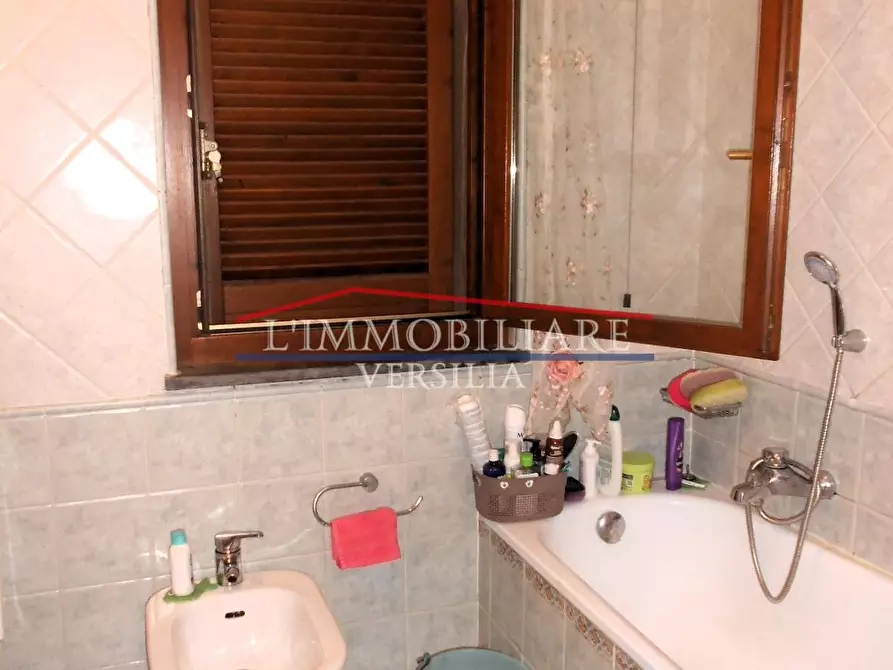 Immagine 32 di Casa bifamiliare in vendita  a Massa