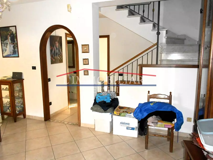Immagine 13 di Casa bifamiliare in vendita  a Massa