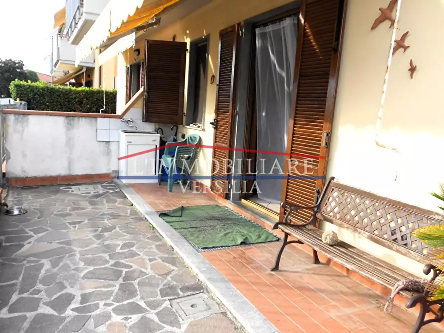 Immagine 5 di Casa bifamiliare in vendita  a Massa