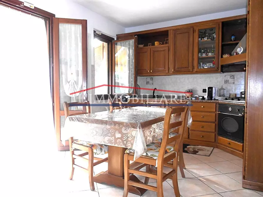 Immagine 16 di Casa bifamiliare in vendita  a Massa