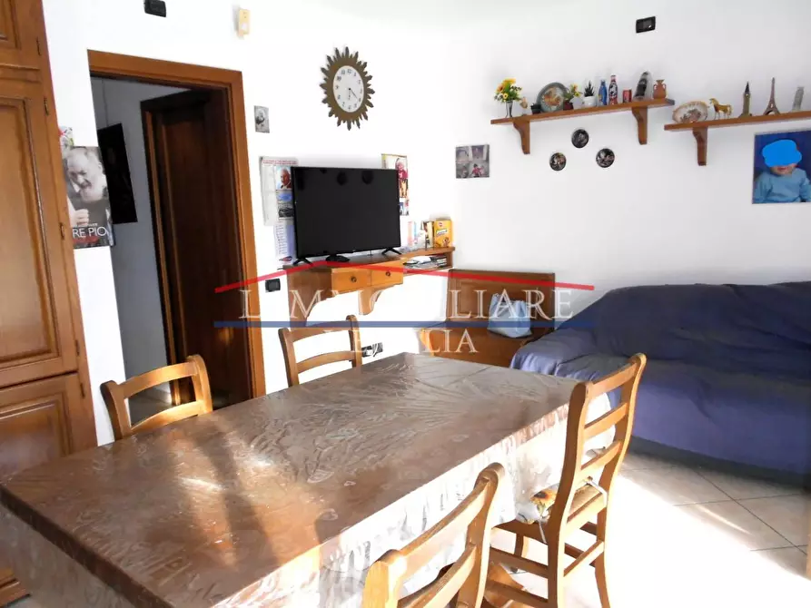 Immagine 17 di Casa bifamiliare in vendita  a Massa