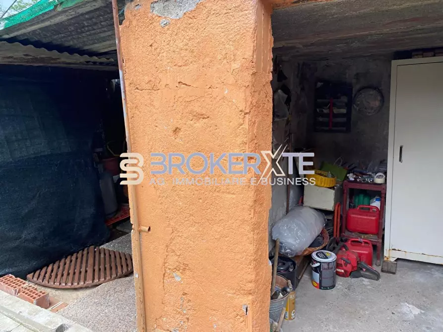 Immagine 10 di Casa semindipendente in vendita  a Massa
