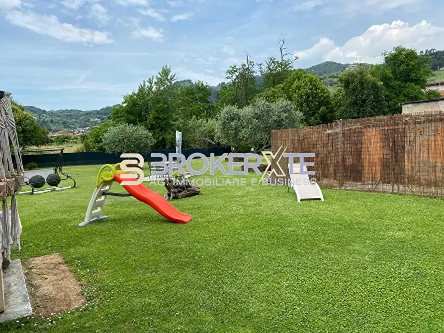 Immagine 19 di Casa semindipendente in vendita  a Massa