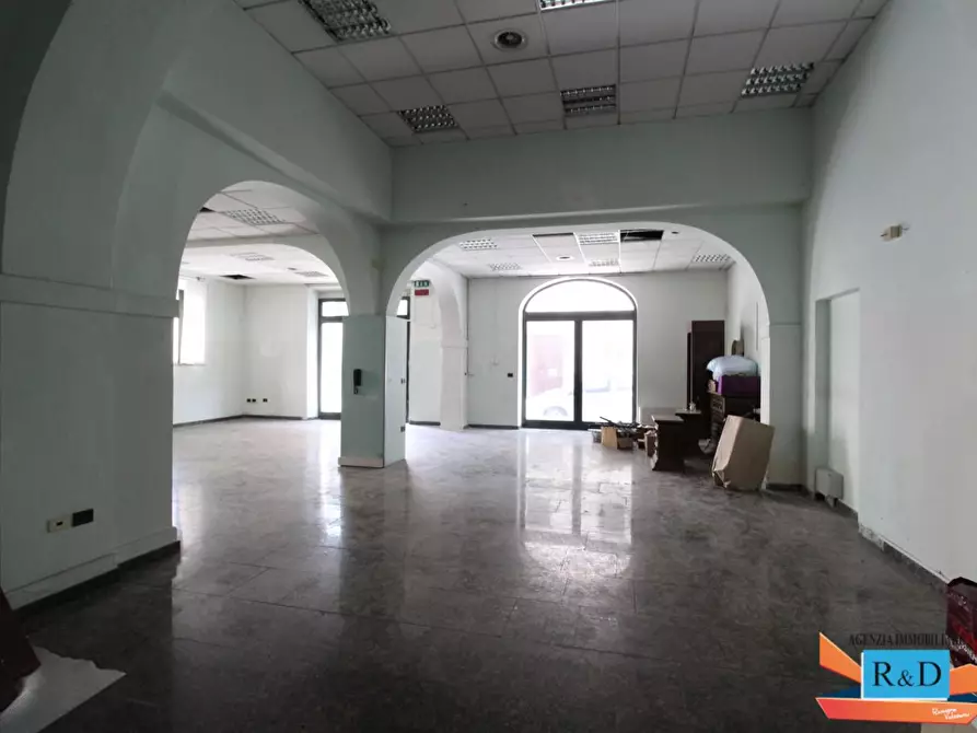 Immagine 3 di Ufficio in vendita  a Colle Di Val D'elsa