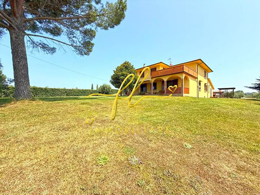 Immagine 12 di Villa in vendita  a Casale Marittimo