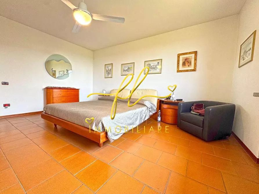 Immagine 34 di Villa in vendita  a Casale Marittimo