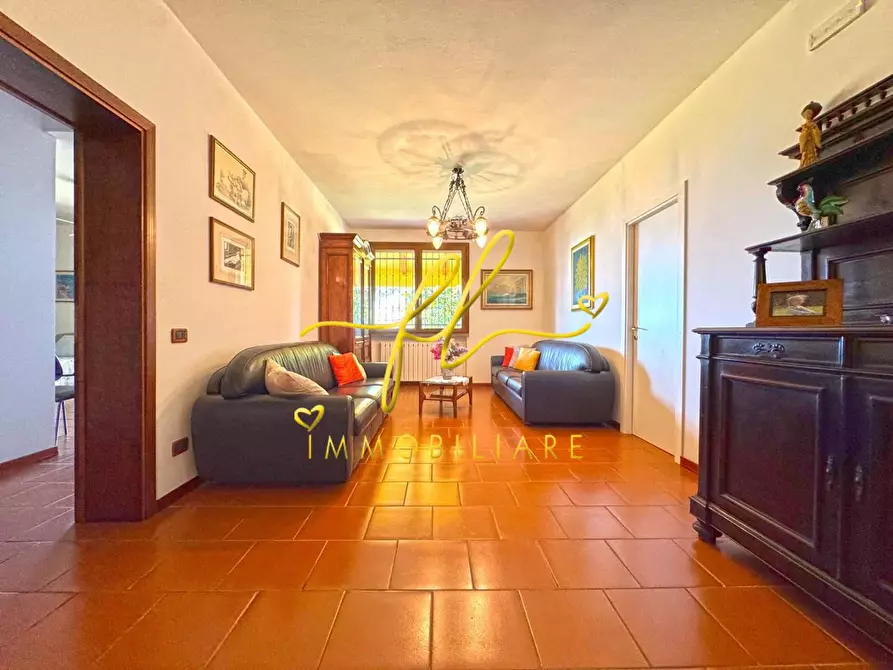 Immagine 31 di Villa in vendita  a Casale Marittimo
