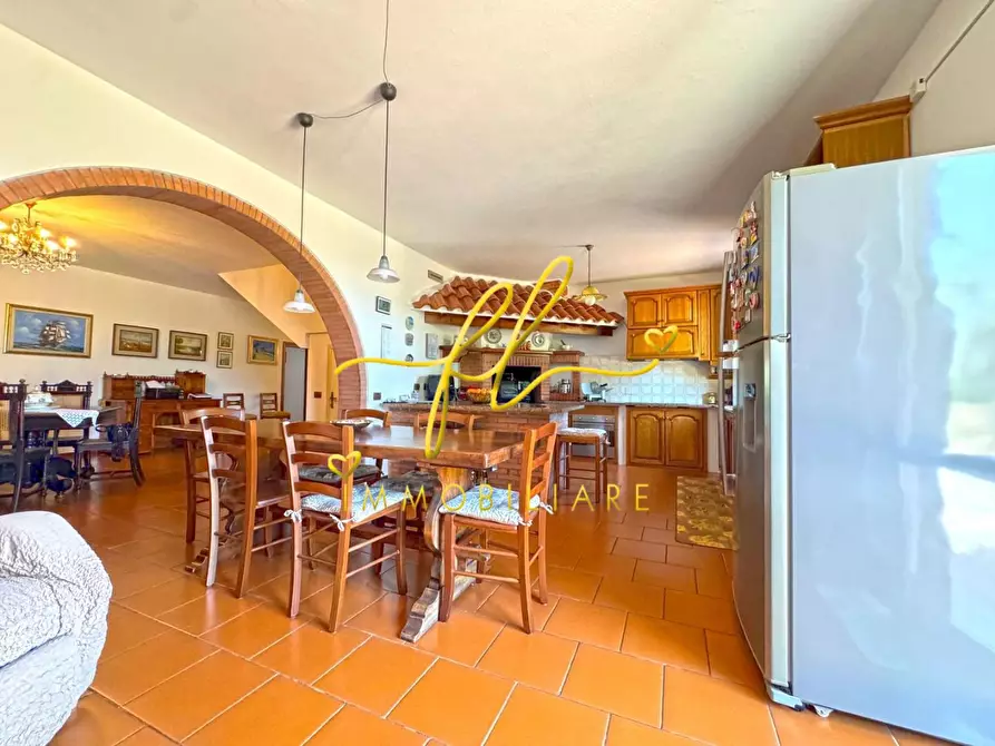 Immagine 28 di Villa in vendita  a Casale Marittimo